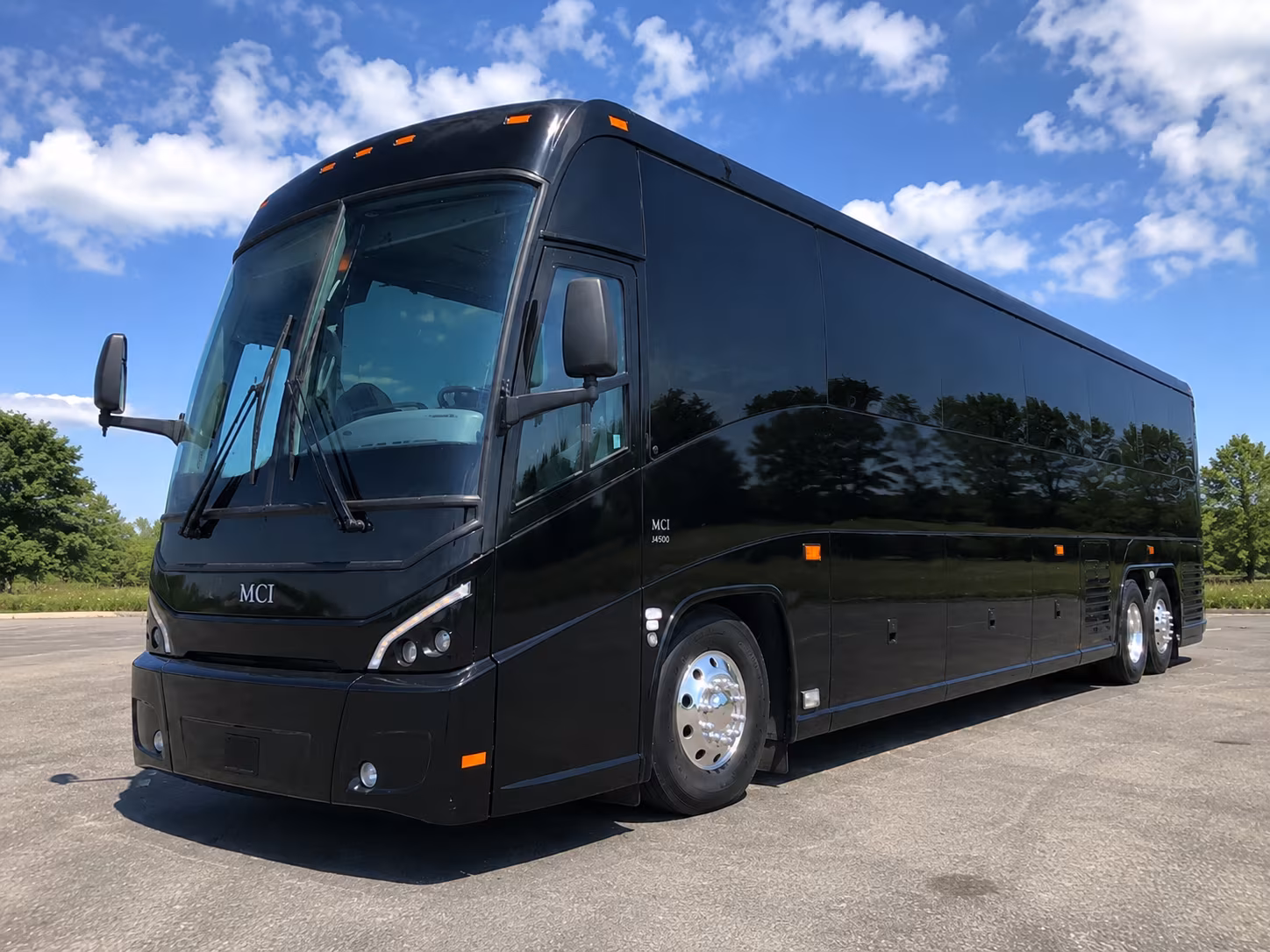 minibuses for mountain ranch and foothills venue weddings near centennial